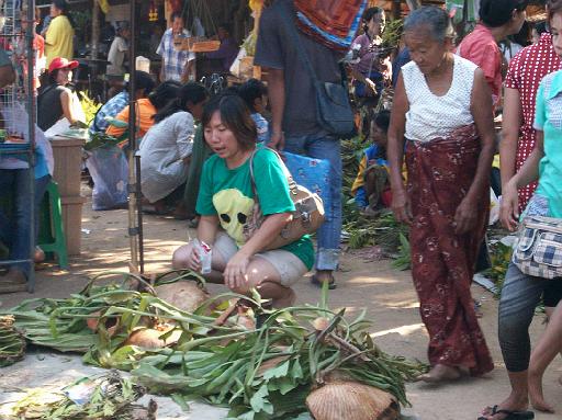 File 23.jpg - Auf dem Burmamarkt